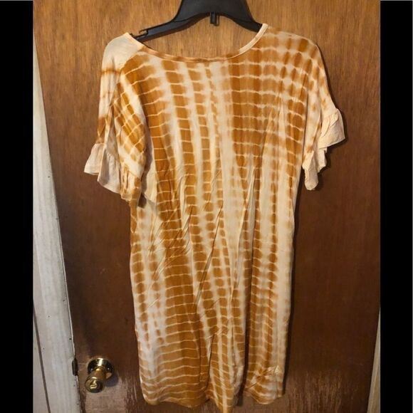 Ladies top - Picture 2 of 2